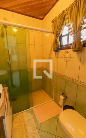Casa à venda com 190m², 3 quartos e 3 vagasBanheiro