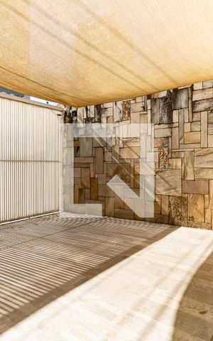 Casa à venda com 210m², 3 quartos e 3 vagas Casa à venda com 210m², 3 quartos e 3 vagasGaragem