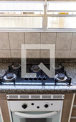 Casa à venda com 210m², 3 quartos e 3 vagas Casa à venda com 210m², 3 quartos e 3 vagasCozinha