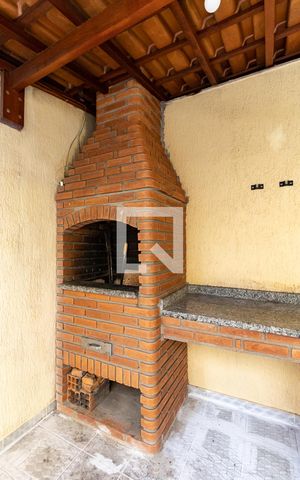Casa à venda com 210m², 3 quartos e 3 vagas Casa à venda com 210m², 3 quartos e 3 vagasChurrasqueiira