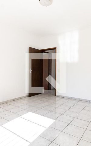 Casa à venda com 210m², 3 quartos e 3 vagas Casa à venda com 210m², 3 quartos e 3 vagasQuarto 2