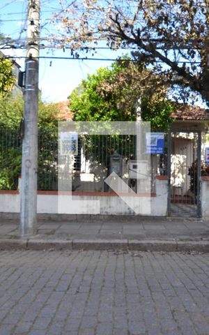 Casa à venda com 100m², 4 quartos e 4 vagasFachada