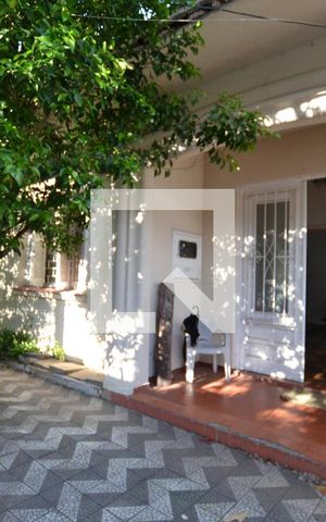 Casa à venda com 100m², 4 quartos e 4 vagasFachada