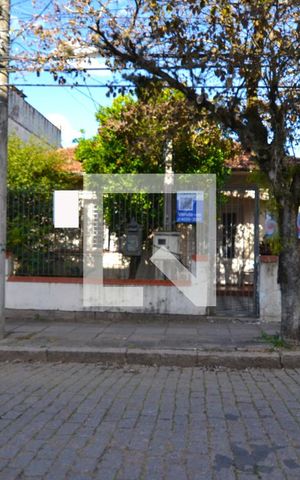 Casa à venda com 100m², 4 quartos e 4 vagasFachada