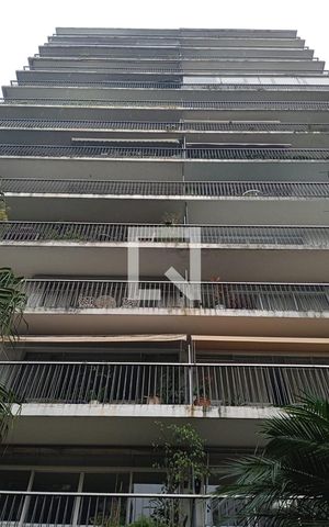 Apartamento à venda com 225m², 4 quartos e 1 vaga Apartamento à venda com 225m², 4 quartos e 1 vagaFachada
