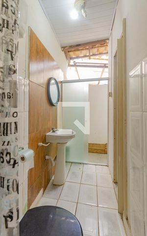 Casa para alugar com 400m², 8 quartos e sem vaga Casa para alugar com 400m², 8 quartos e sem vagaBanheiro da Suíte