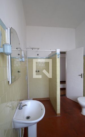 Casa para alugar com 500m², 5 quartos e 1 vagaBanheiro 