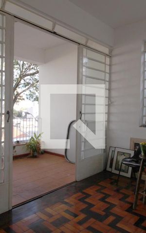 Casa para alugar com 500m², 5 quartos e 1 vagaSala