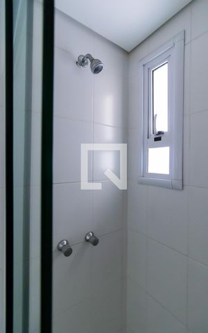 Apartamento à venda com 59m², 2 quartos e 1 vaga Apartamento à venda com 59m², 2 quartos e 1 vagaBanheiro
