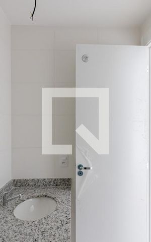 Apartamento à venda com 55m², 2 quartos e 1 vaga Apartamento à venda com 55m², 2 quartos e 1 vagaBanheiro