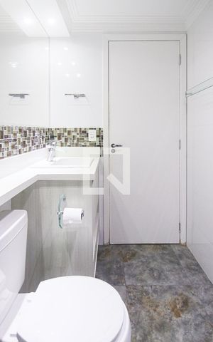 Apartamento à venda com 33m², 1 quarto e 1 vaga Apartamento à venda com 33m², 1 quarto e 1 vagaBanheiro