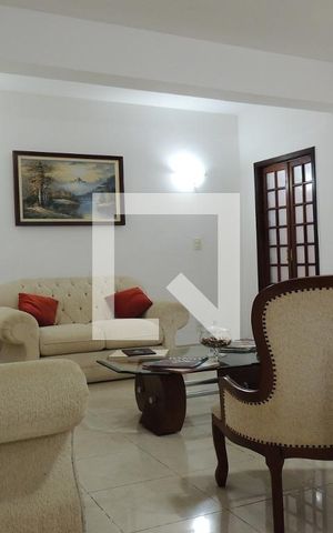 Casa para alugar com 366m², 6 quartos e 2 vagasSala