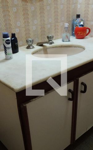 Casa para alugar com 366m², 6 quartos e 2 vagasBanheiro social