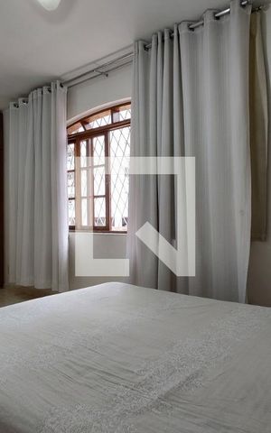 Casa para alugar com 366m², 6 quartos e 2 vagas Casa para alugar com 366m², 6 quartos e 2 vagasQuarto Suíte 1
