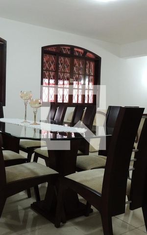 Casa para alugar com 366m², 6 quartos e 2 vagasSala