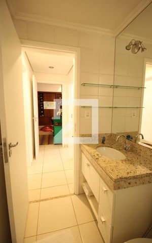 Apartamento para alugar com 104m², 3 quartos e 2 vagasBanheiro Social