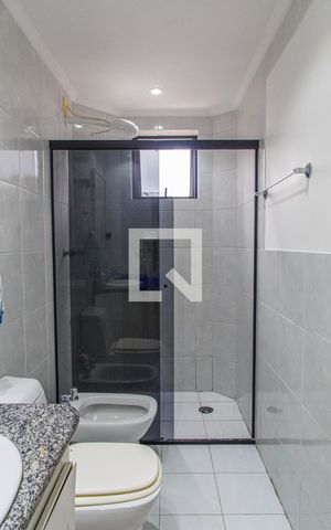 Apartamento à venda com 156m², 3 quartos e 2 vagas Apartamento à venda com 156m², 3 quartos e 2 vagasBanheiro 2