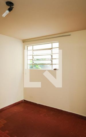 Casa à venda com 50m², 1 quarto e sem vagaQuarto