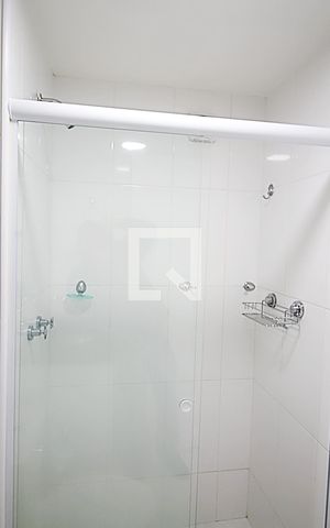Apartamento à venda com 36m², 1 quarto e 2 vagas Apartamento à venda com 36m², 1 quarto e 2 vagasBanheiro da Suíte