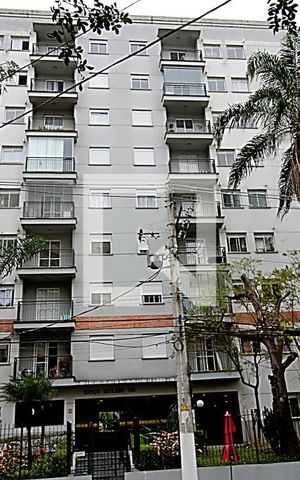 Apartamento à venda com 36m², 1 quarto e 2 vagas Apartamento à venda com 36m², 1 quarto e 2 vagasFachada do bloco