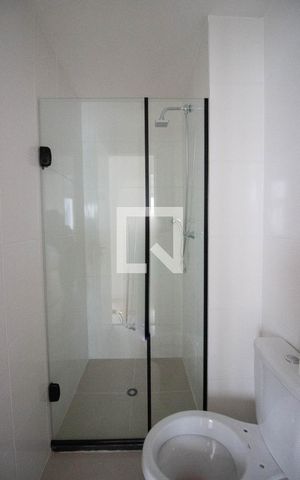 Apartamento à venda com 44m², 2 quartos e sem vaga Apartamento à venda com 44m², 2 quartos e sem vagaBanheiro