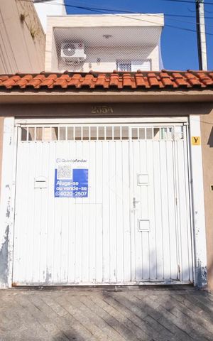 Casa à venda com 140m², 3 quartos e 3 vagas Casa à venda com 140m², 3 quartos e 3 vagasFachada