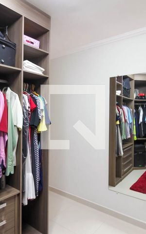 Casa à venda com 140m², 3 quartos e 3 vagas Casa à venda com 140m², 3 quartos e 3 vagasQuarto 2