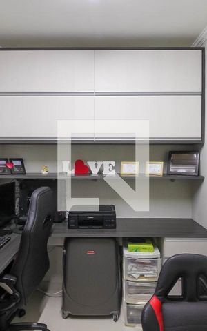 Casa à venda com 140m², 3 quartos e 3 vagas Casa à venda com 140m², 3 quartos e 3 vagasQuarto 3