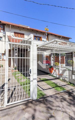 Casa à venda com 225m², 3 quartos e 2 vagasFachada