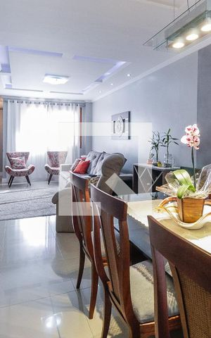 Casa à venda com 225m², 3 quartos e 2 vagasSala