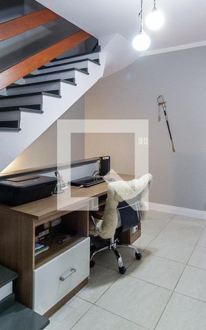 Casa à venda com 225m², 3 quartos e 2 vagasCorredor