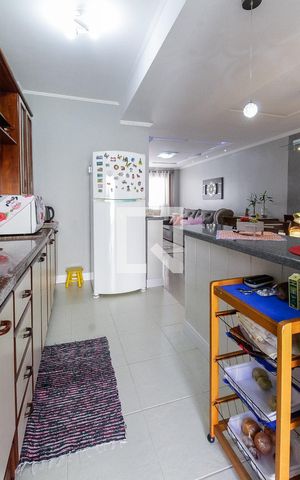 Casa à venda com 225m², 3 quartos e 2 vagasCozinha