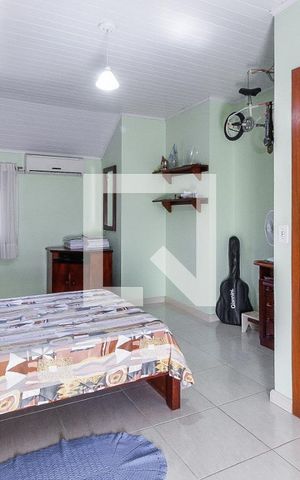 Casa à venda com 225m², 3 quartos e 2 vagasSótão