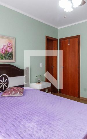 Casa à venda com 225m², 3 quartos e 2 vagasSuíte