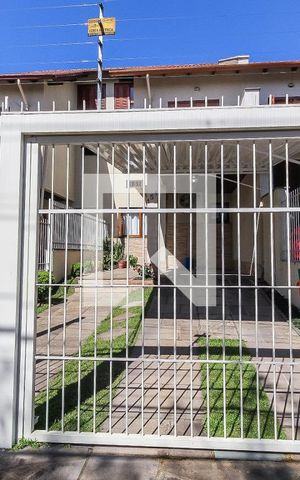 Casa à venda com 225m², 3 quartos e 2 vagasFachada