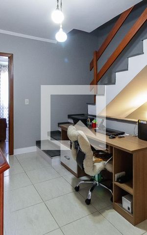 Casa à venda com 225m², 3 quartos e 2 vagasCorredor
