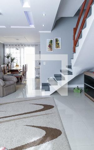 Casa à venda com 225m², 3 quartos e 2 vagasSala