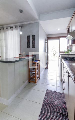 Casa à venda com 225m², 3 quartos e 2 vagasCozinha