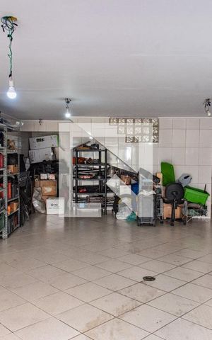 Casa para alugar com 420m², 4 quartos e 7 vagas Casa para alugar com 420m², 4 quartos e 7 vagasGaragem