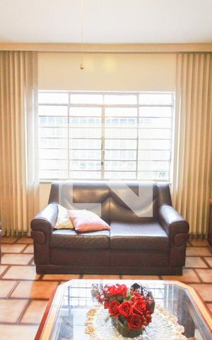 Casa à venda com 201m², 3 quartos e 3 vagassala