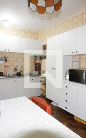 Casa à venda com 201m², 3 quartos e 3 vagasCozinha