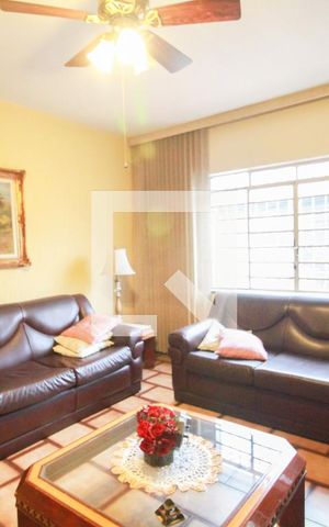 Casa à venda com 201m², 3 quartos e 3 vagassala