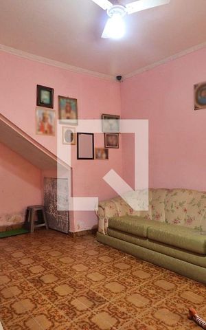 Casa à venda com 300m², 3 quartos e 4 vagasSala