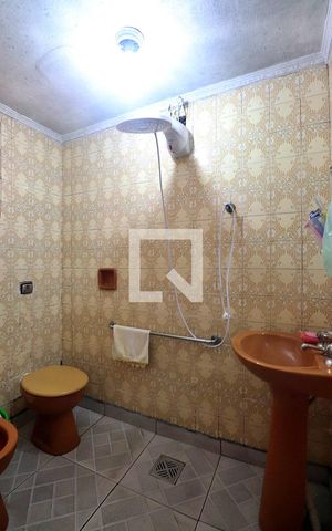 Casa à venda com 300m², 3 quartos e 4 vagasBanheiro 1