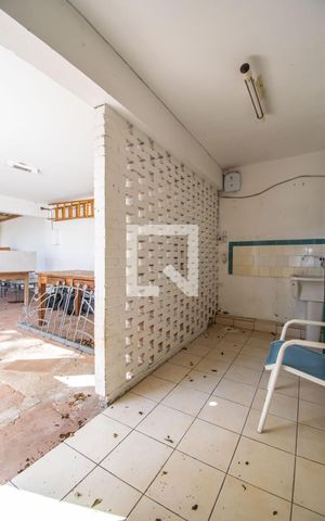 Casa à venda com 370m², 4 quartos e 3 vagas Casa à venda com 370m², 4 quartos e 3 vagasÁrea de Serviço