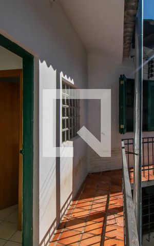 Casa à venda com 370m², 4 quartos e 3 vagas Casa à venda com 370m², 4 quartos e 3 vagasEdícula