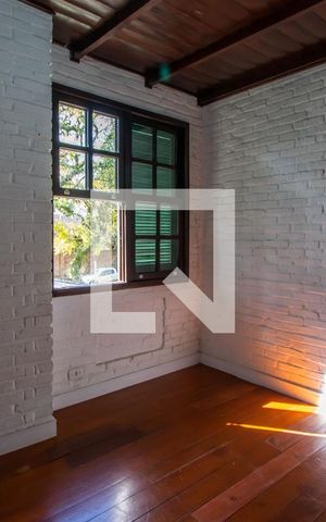 Casa à venda com 370m², 4 quartos e 3 vagas Casa à venda com 370m², 4 quartos e 3 vagasQuarto 1