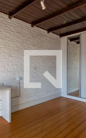 Casa à venda com 370m², 4 quartos e 3 vagas Casa à venda com 370m², 4 quartos e 3 vagasQuarto 3