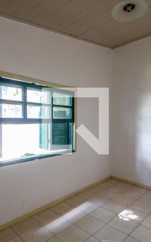 Casa à venda com 370m², 4 quartos e 3 vagas Casa à venda com 370m², 4 quartos e 3 vagasEdícula