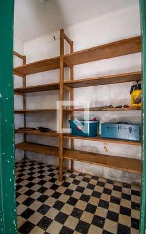 Casa à venda com 370m², 4 quartos e 3 vagas Casa à venda com 370m², 4 quartos e 3 vagasDespensa